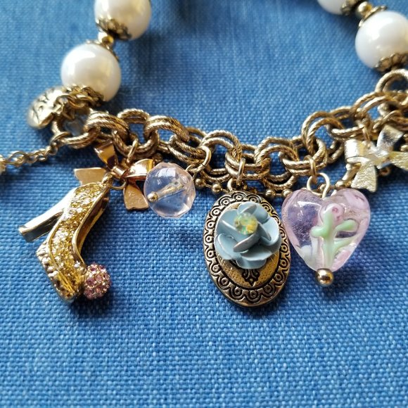 Betsey Johnson Half-Stretch Floral High Heel Charm Bracelet - GPC - Picture 3 of 6